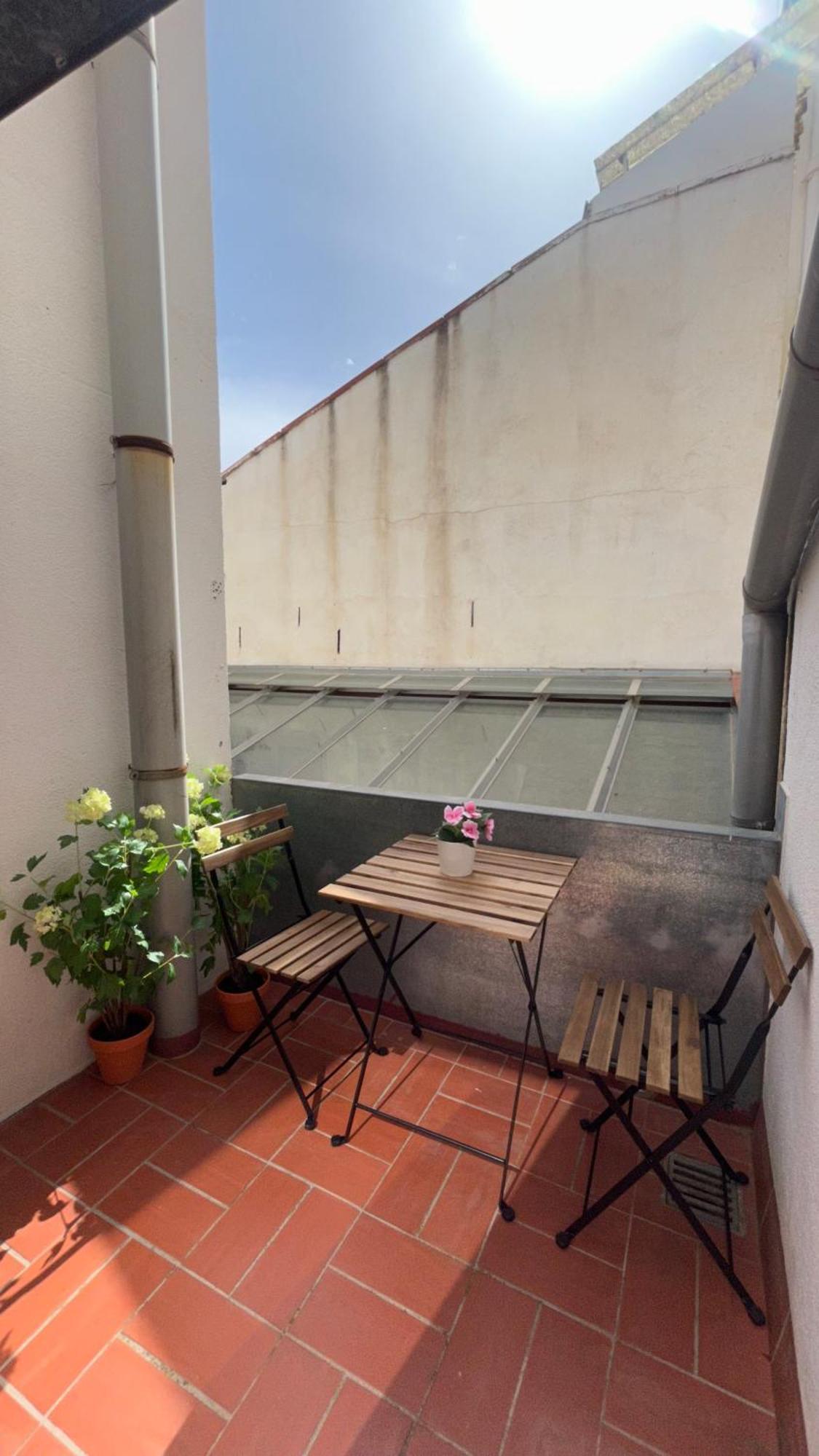 Se Centrico Con Terraza Apartment Terrassa Exterior photo