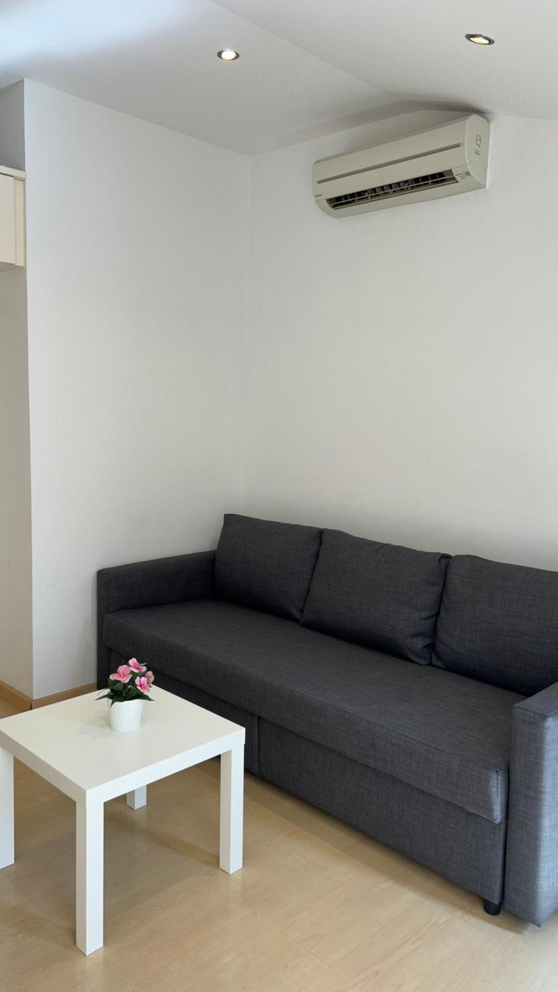 Se Centrico Con Terraza Apartment Terrassa Exterior photo